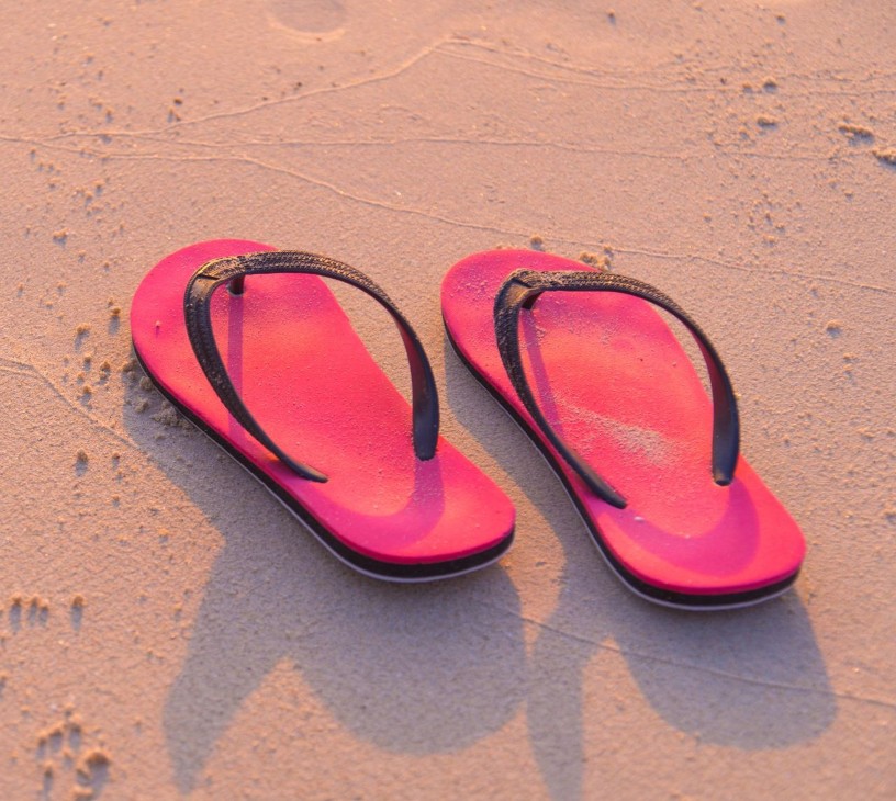 Flip Flops Market Analysis, Size, and Forecast 2026-2030: North America (US, Canada, and Mexico), Europe (Germany, UK, and France), APAC (China, India, and Japan), South America (Brazil and Argentina), Middle East and Africa (Saudi Arabia, UAE, and South Africa), and Rest of World (ROW)