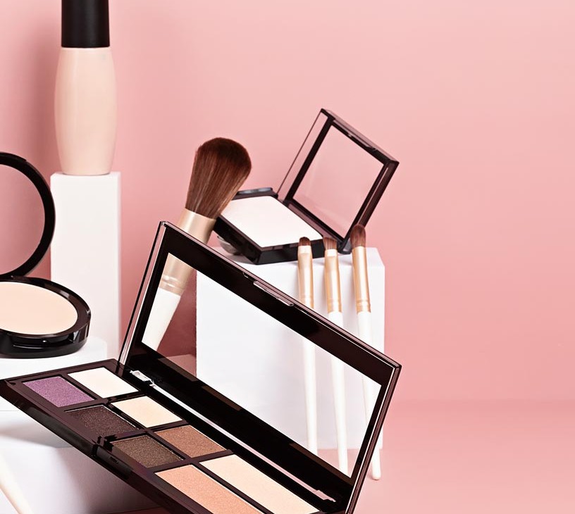 Eye Makeup Market Analysis, Size, and Forecast 2026-2030: APAC (China, Japan, and India), North America (US, Canada, and Mexico), Europe (UK, Germany, and France), South America (Brazil, Argentina, and Colombia), Middle East and Africa (Saudi Arabia, South Africa, and UAE), and Rest of World (ROW)