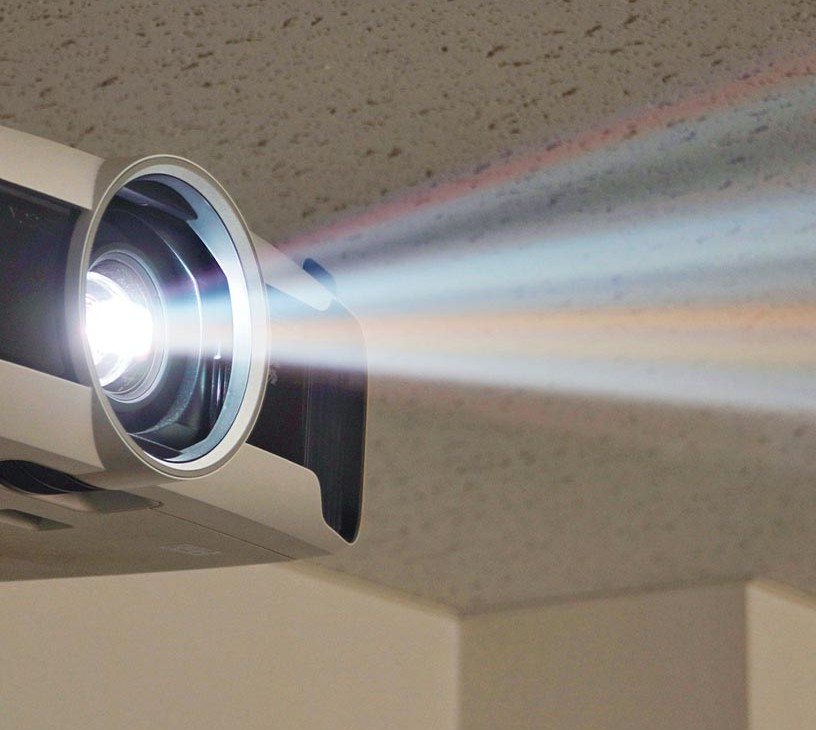 Laser Projection Market Analysis, Size, and Forecast 2026-2030: North America (US, Canada, and Mexico), Europe (Germany, UK, and France), APAC (China, Japan, and India), South America (Brazil and Argentina), Middle East and Africa (Saudi Arabia, UAE, and South Africa), and Rest of World (ROW)