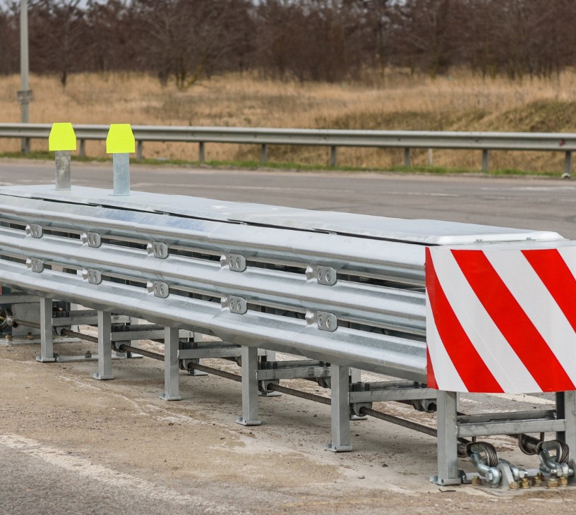 Crash Barrier Systems Market Analysis, Size, and Forecast 2025-2029: APAC (China, India, and Japan), Europe (UK, Germany, and France), North America (US, Canada, and Mexico), Middle East and Africa (UAE, South Africa, and Saudi Arabia), South America (Brazil, Argentina, and Colombia), and Rest of World (ROW)