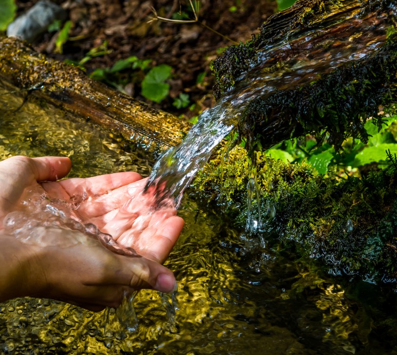 Spring Water Market Analysis, Size, and Forecast 2026-2030: North America (US, Canada, and Mexico), Europe (Germany, UK, and France), APAC (China, Japan, and India), South America (Brazil, Argentina, and Colombia), Middle East and Africa (Saudi Arabia, UAE, and South Africa), and Rest of World (ROW)