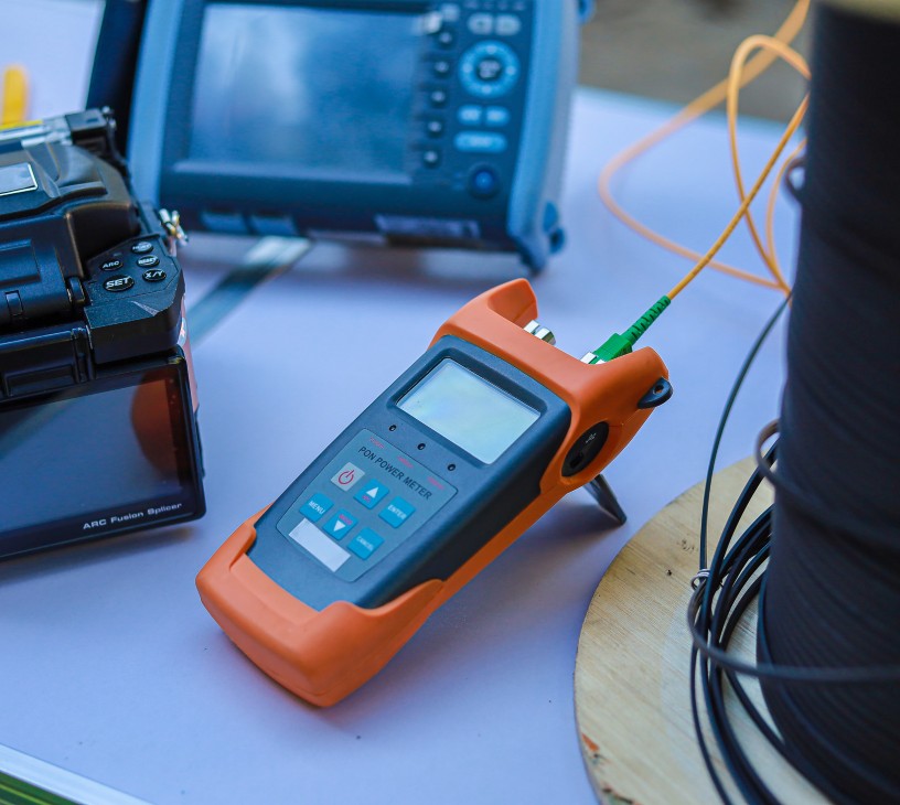 Fiber Optic Test Equipment Market Analysis, Size, and Forecast 2026-2030: APAC (China, India, and Japan), North America (US, Canada, and Mexico), Europe (Germany, UK, and France), Middle East and Africa (Saudi Arabia, UAE, and South Africa), South America (Brazil, Argentina, and Colombia), and Rest of World (ROW)