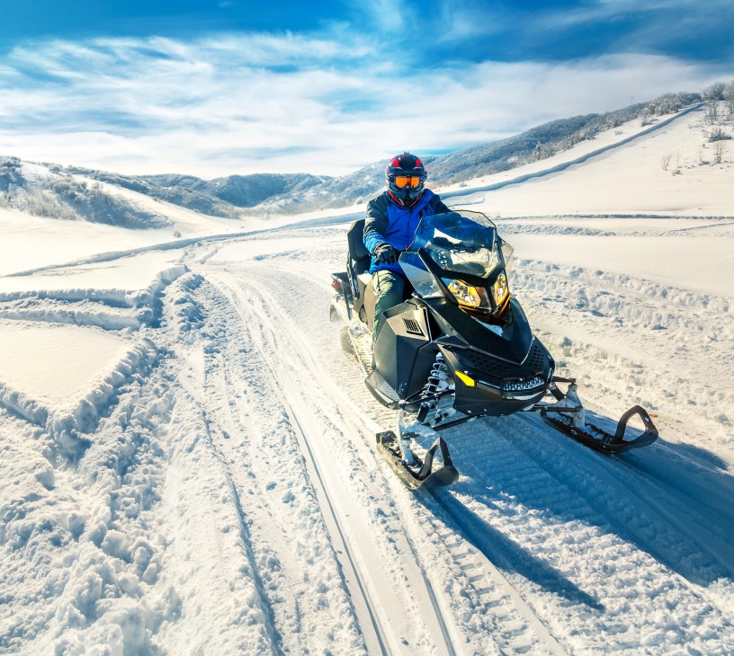 Snowmobile Market Analysis, Size, and Forecast 2026-2030: North America (US, Canada, and Mexico), Europe (Germany, France, and Italy), APAC (Japan, South Korea, and China), South America (Brazil, Argentina, and Colombia), Middle East and Africa (Saudi Arabia, Turkey, and UAE), and Rest of World (ROW)