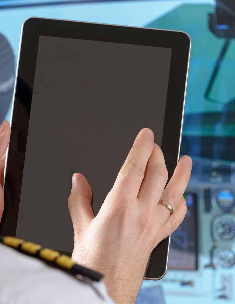 Global Commercial Aircraft Electronic Flight Bag (EFB) Systems Market 2024-2028