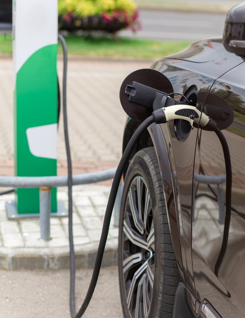 Global electric sports utility vehicle (e-SUV) market 2024-2028