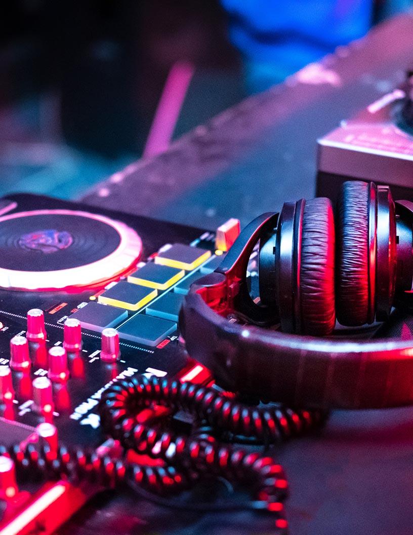 Disc Jockey (DJ) Consoles Market Analysis Europe, North America, APAC, South America, Middle East and Africa - US, Germany, China, UK, Canada - Size and Forecast 2024-2028