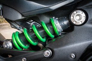 Automotive Active Suspension System Market Growth, Size, Trends, Analysis Report by Type, Application, Region and Segment Forecast 2021-2025