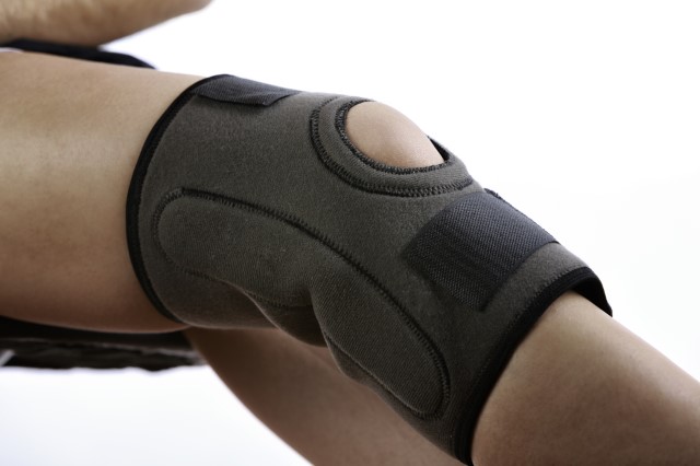 Knee Braces Market by End-user, Type, and Geography - Forecast and Analysis 2021-2025