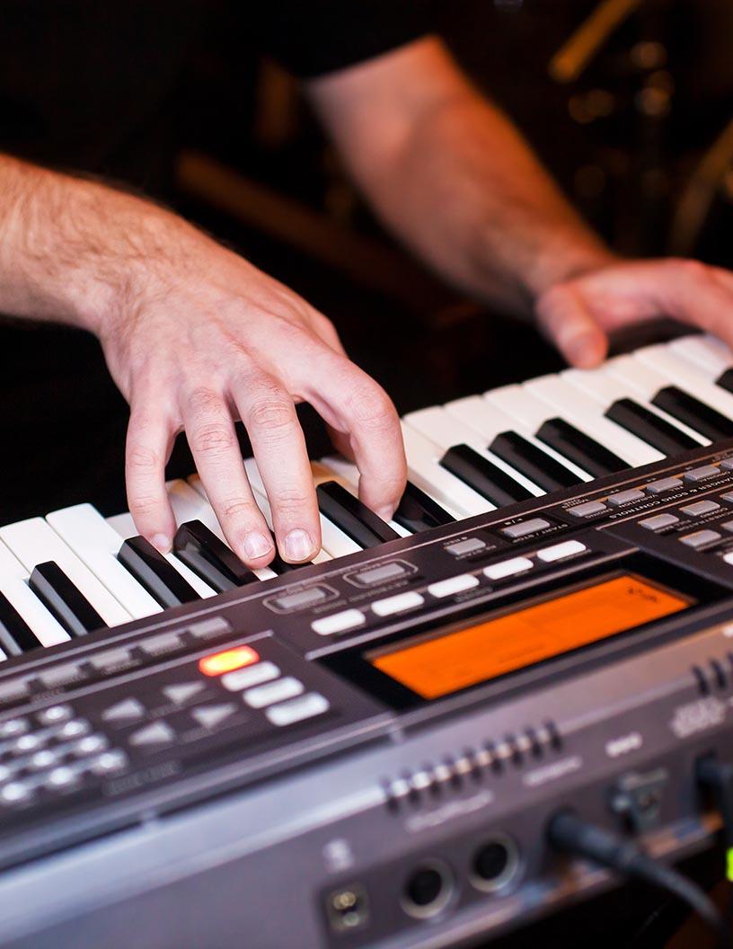Music Synthesizers Market Analysis, Size, and Forecast 2025-2029: North America (US, Canada, and Mexico), APAC (China, India, Japan, South Korea), Europe (France, Germany, UK), Middle East and Africa (UAE), and South America (Brazil)