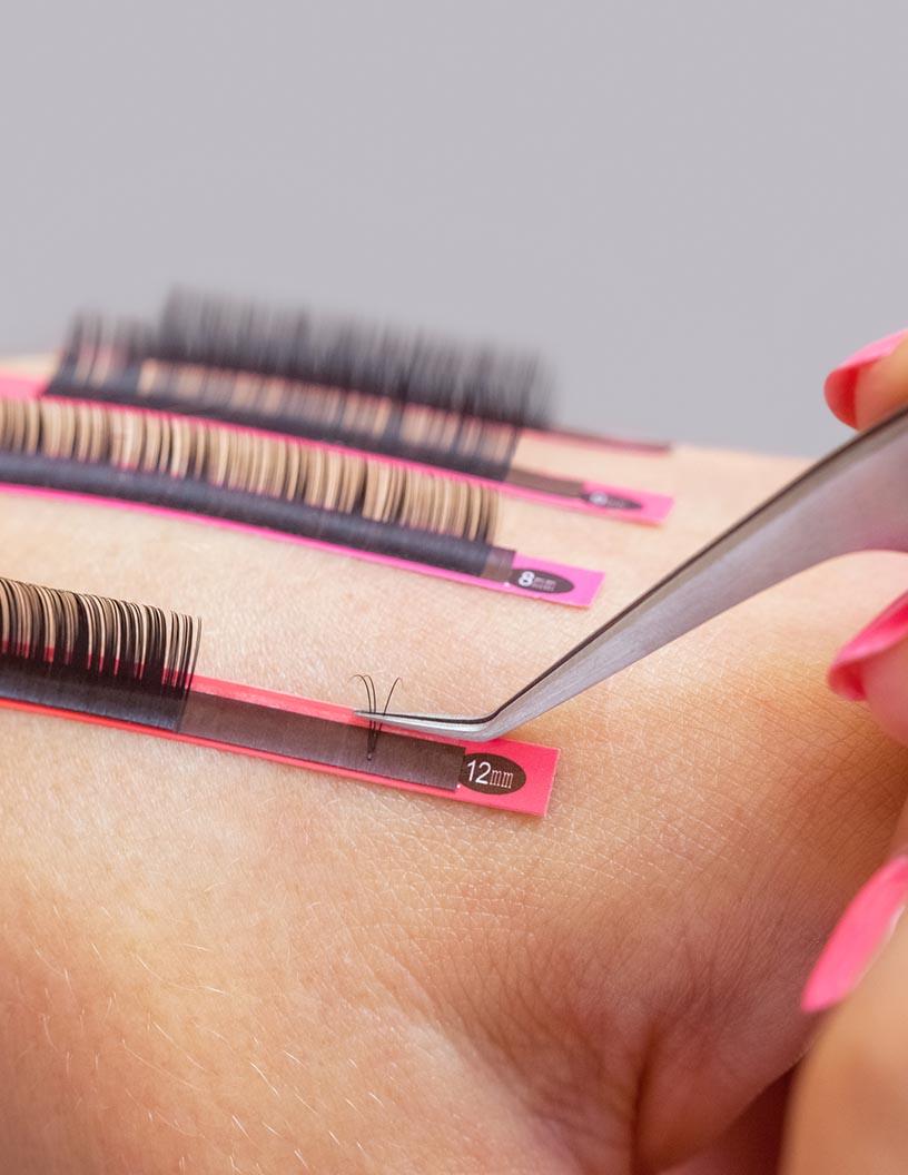 False Eyelashes Market Analysis, Size, and Forecast 2025-2029: North America (US and Canada), Europe (Germany and UK), APAC (China), and Rest of World (ROW)