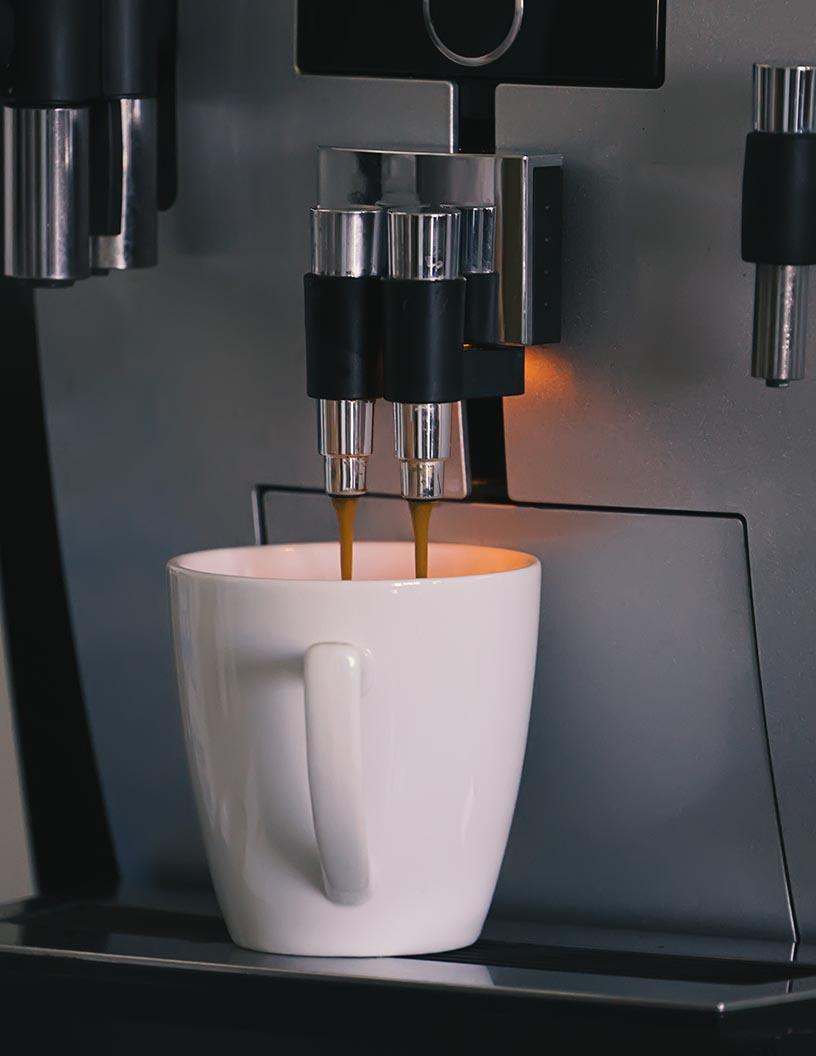 Coffee Machine Market Analysis, Size, and Forecast 2025-2029: North America (US and Canada), Europe (France, Germany, Italy, and UK), APAC (China, India, and Japan), South America (Brazil), and Rest of World (ROW)