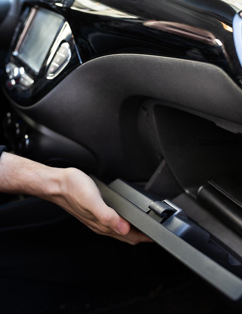 Glove Box Market Analysis North America, Europe, APAC, South America, Middle East and Africa - US, Germany, China, UK, Japan, Canada, India, South Korea, France, Italy - Size and Forecast 2024-2028