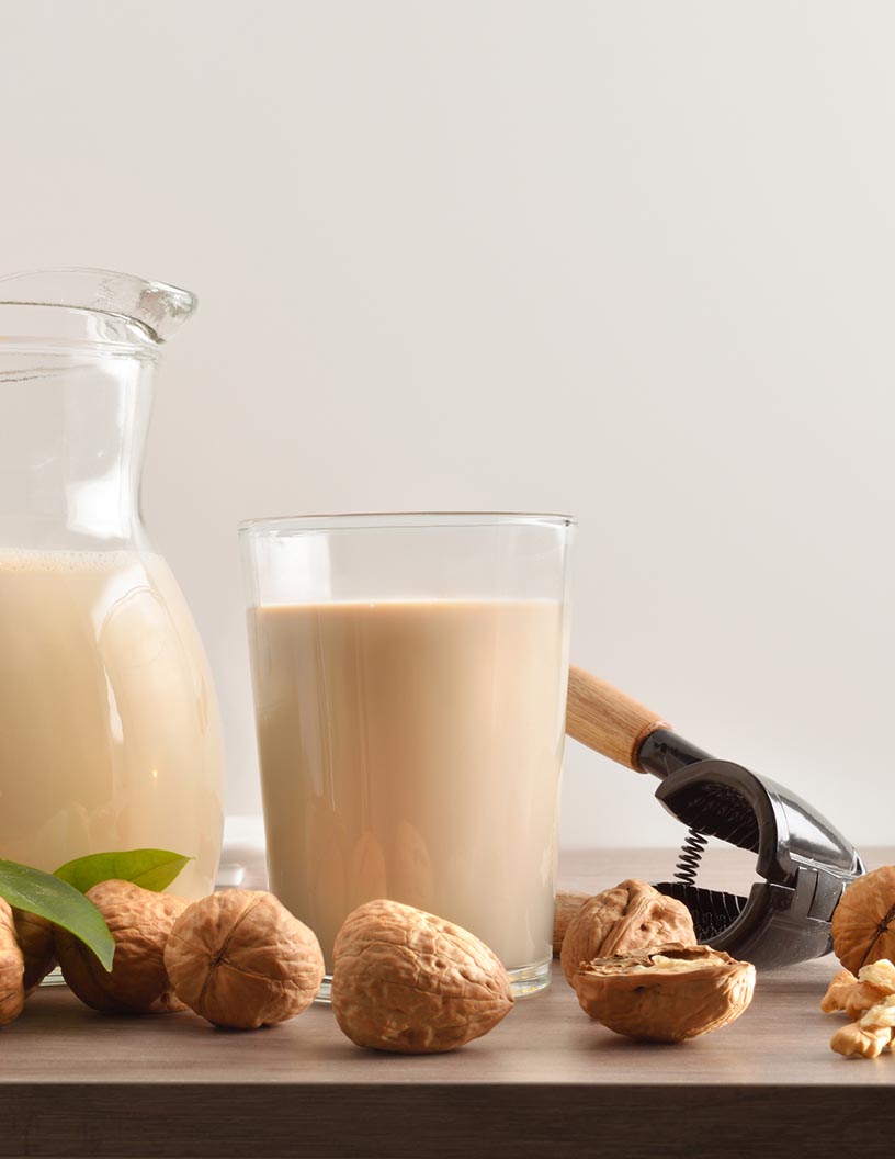 Walnut Milk Market Analysis North America, Europe, APAC, South America, Middle East and Africa - US, China, Germany, Canada, UK - Size and Forecast 2024-2028