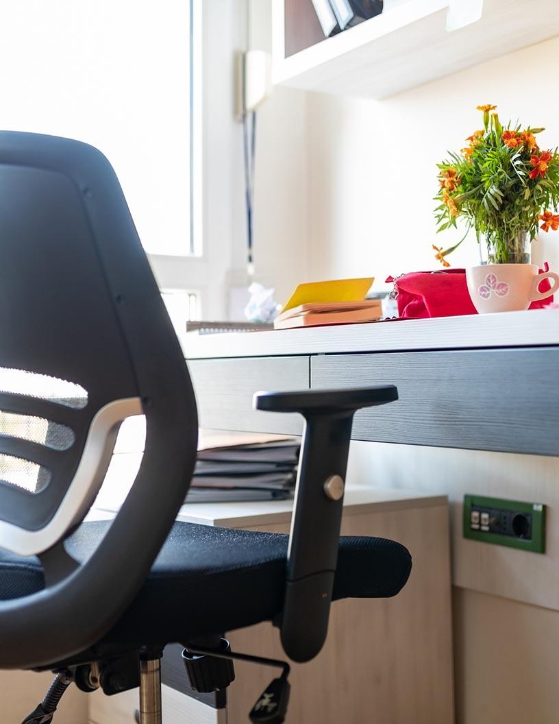 Ergonomic Chairs Market Analysis North America, APAC, Europe, South America, Middle East and Africa - US, China, UK, Germany, India, Canada, Japan, Australia, France, South Korea - Size and Forecast 2025-2029