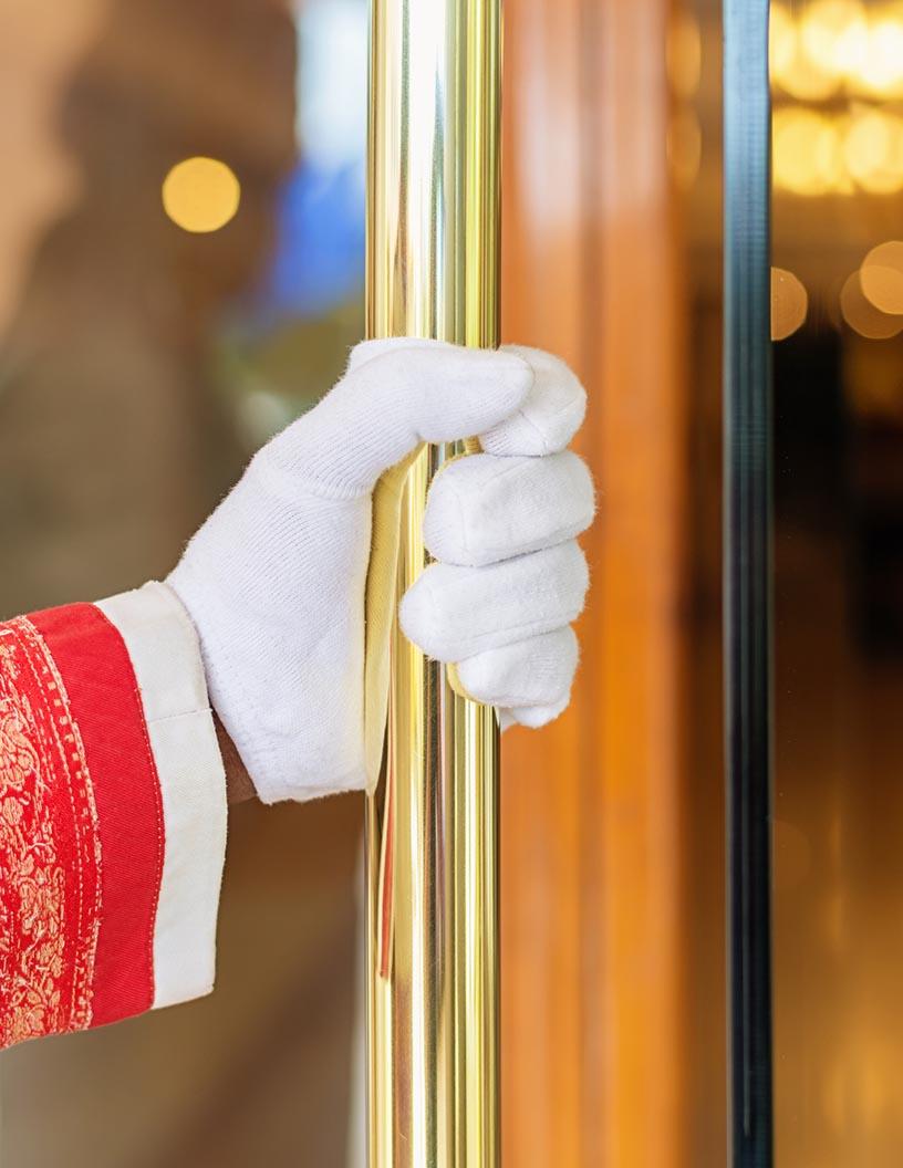 Luxury Hotel Market Analysis, Size, and Forecast 2025-2029: North America (US and Canada), Europe (France, Germany, Italy, Spain, and UK), APAC (China, India, and Japan), and Rest of World (ROW)