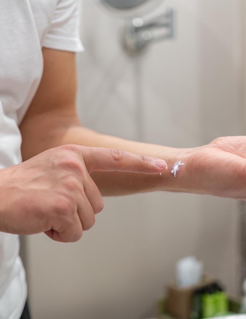 Atopic Dermatitis Drugs Market Analysis, Size, and Forecast 2024-2028: North America (US, Canada), Europe (Germany, UK, Italy, France), APAC (China, India, Japan), South America (Brazil), Middle East & Africa