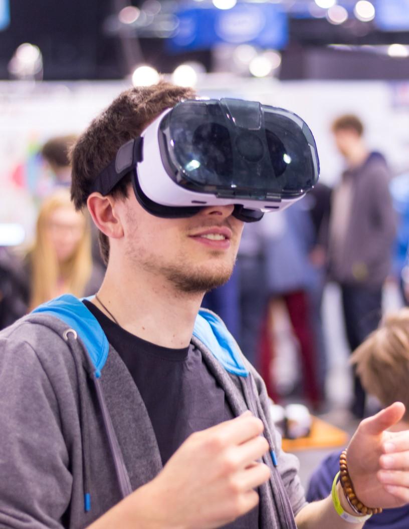 Location-Based Virtual Reality (VR) Market Analysis, Size, and Forecast 2025-2029: APAC (China, India, Japan, South Korea), North America (US and Canada), Europe (France, Germany, Italy, UK), Middle East and Africa , and South America